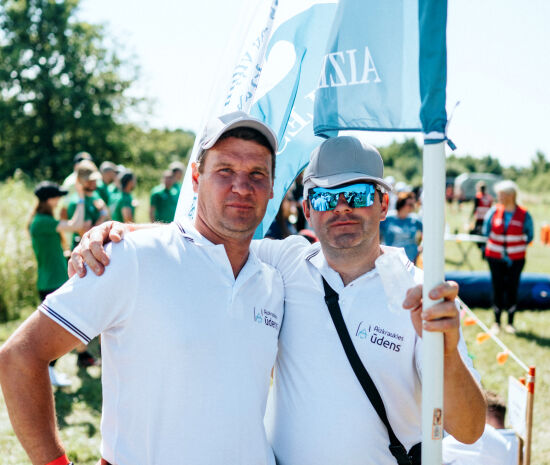 Mēs sportojam